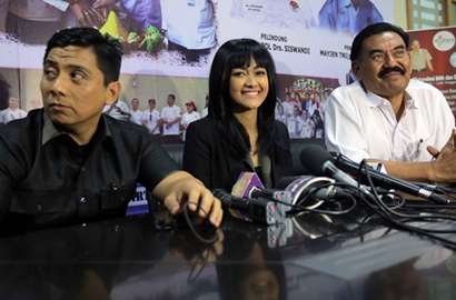 Usai Lewat Medsos, Jupe Juga Minta Maaf ke Nikita Mirzani di Depan Awak Media