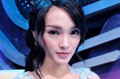 Soal Reaksi Pacar Pantatnya Dipegang Fans, Zaskia Gotik: Sudah Terbiasa Dia