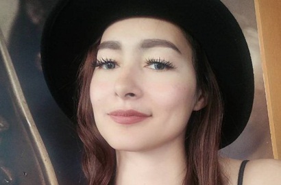 Dewi Rezer Sudah Kenalkan Pacar Bule ke Anak-Anak, Segera Menikah?