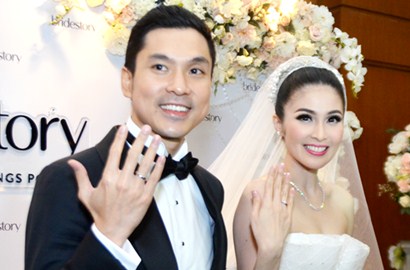 So Sweet, Ini Rupanya yang Bikin Sandra Dewi Jatuh Cinta Pada Harvey