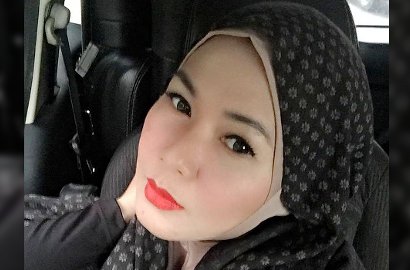 Dea Mirella Posting Foto Ini, Netter: Cerai Dua Kali Kok Bangga