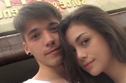 Sambil Telanjang Dada, Stefan William Pamer Tato Kembar dengan Celine