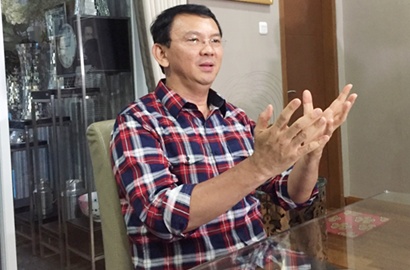 Didemo Saat Kampanye di Ciracas, Ahok Malah Asyik Foto-Foto dengan Warga