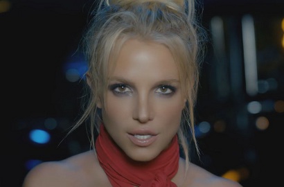 Pakai Lingerie, Britney Spears Umbar Adegan Sensual di MV 'Slumber Party'
