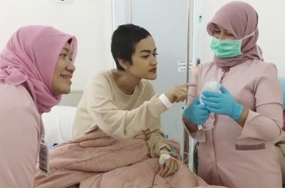 Kini Kurus Kering Karena Kanker, Video Julia Perez Ini Bikin Netizen Nangis