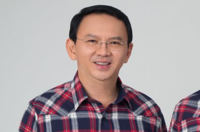 Perdana, Ahok Diperiksa sebagai Tersangka di Mabes Polri