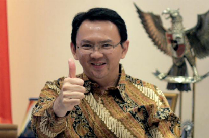 Kocak, Tim Sukses Kini Larang Ibu-Ibu Cium Ahok Selama Kampanye