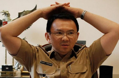 Dicecar 27 Pertanyaan Selama 9 Jam, Wajah Ahok Masam