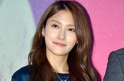 Tetap Cantik Usai Seminggu Sakit, Gyuri eks Kara Malah Dituding Oplas