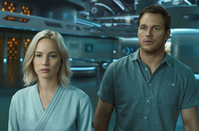 Menegangkan, Jennifer Lawrence Beradegan Intim dengan Chris Pratt di 'Passengers'