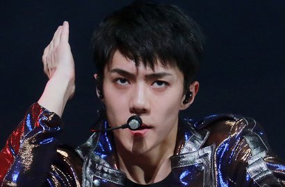 Suka Gigit Hingga Pakai Atribut Konyol, Inilah Fans Berat Sehun EXO