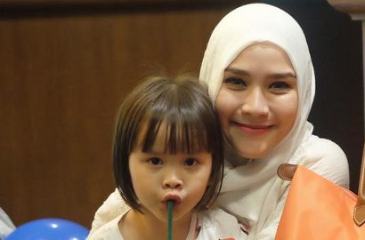 Jadi 'Mainan Favorit', Putri Zaskia Adya Mecca 'Ubah' Pocong Jadi Seimut Ini