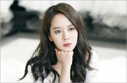 Keluar dari C-JeS Entertainment, Song Ji Hyo Akhirnya Gabung Agensi Baru
