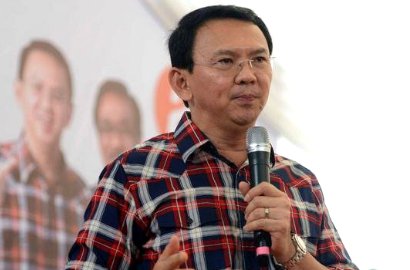 826 Halaman, Tebal Berkas Kasus Ahok Mencapai Setengah Meter