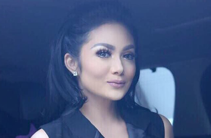 Ketiak Hitam Diributkan Netter Lagi, Begini Jawaban Sadis Krisdayanti