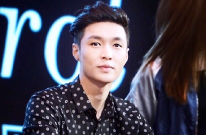 Lay EXO Bikin Anak 12 Tahun Ini Nangis di Fansign, Diapakan?
