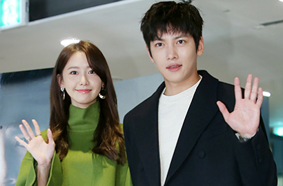 Gandengan Mesra, Serasinya Yoona dan Ji Chang Wook di Postingan Desainer Ini