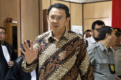 Tangisan Ahok di Persidangan Ternyata Jadi Sorotan Dunia