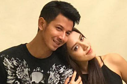 Mesra Bareng Sonny Septian di Mobil, Tangan 'Nakal' Fairuz A. Rafiq Bikin Heboh