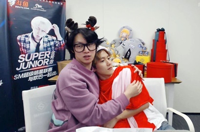 Nggak Kenal Kata Jaim, Video Baekhyun-Heechul Gila-Gilaan Bikin Fans Malu