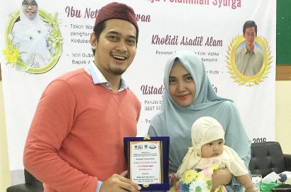 Isu Nikah Dua Kali Beredar Lagi, Netter Sindir Cholidi Asadil Alam Mirip Oki Setiana Dewi