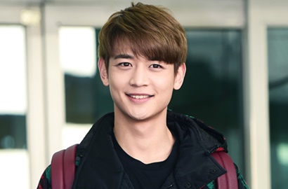 Ganteng di Bandara, Yuk Siap-Siap Sambut Minho SHINee di Bali