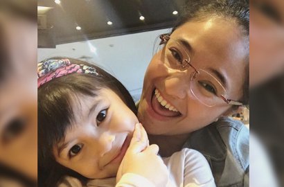 Bungkam Ditanya Isu Kekasih Baru, Marshanda Kode-Kode Sedang Jatuh Cinta?