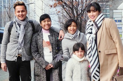 Liburan ke Korea, Lucunya Andhika Pratama Minta Cium Ussy di Namsan Tower