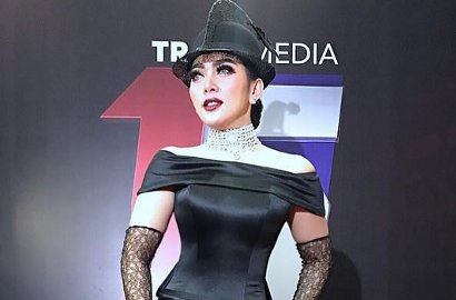 Pakai Celana Super Ketat, Netter Sorot Bagian Intim Syahrini