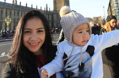 Ayu Ting Ting Disindir Pelit, Nagita Tuai Pujian Ajak Babysitter Liburan ke Luar Negeri