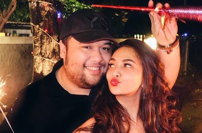 Gelar Pesta Lajang, Vanessa Angel Cantik Bak Gadis India