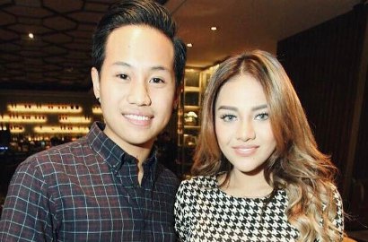 Kekasih Pamer Foto Kembaran, Begini Aksi Manja Aurel Hermansyah Protes di Medsos