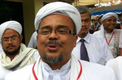 Dipolisikan Karena Palu-Arit, Habib Rizieq Kini Minta Rupiah Baru Ditarik