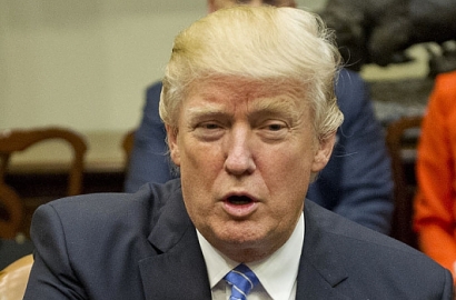 Viral di Medsos, Begini Ekspresi Trump Saat Mendengarkan Ayat Al Quran