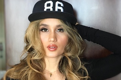 Ups, Cinta Laura Bikin Netter Iri Sama Monyet Gara-Gara Foto Ini