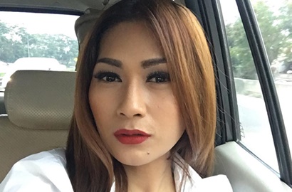 Tata Janeeta Ngaku Ditalak Suami Lewat Telepon, Netter: Emang Udah Nikah?