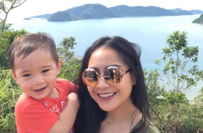Cantik Alami, Nagita Slavina Pamer 'Belahan Dada' Malah Banjir Pujian