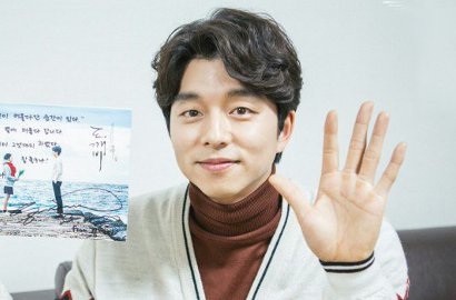 Ditarik-Tarik Fans Saat Syuting Iklan di Australia, Gong Yoo Malah Senyum?
