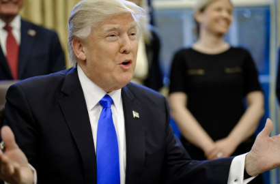 Banyak Didemo Soal Pembatasan Imigran, Donald Trump: Kami Terancam Teror