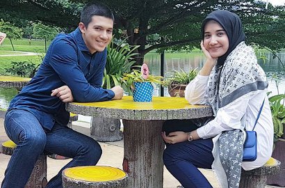 Mengaku Pisah dengan Suami, Rumah Tangga Zaskia Sungkar dan Irwansyah Bermasalah?