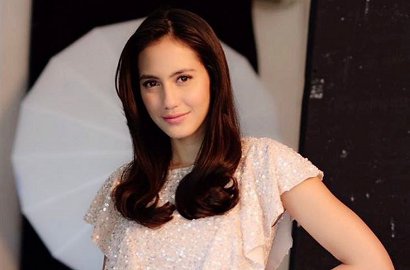 Pevita Pearce Seksi Pamer Perut Rata, Netter Malah Fokus ke Bagian Ini