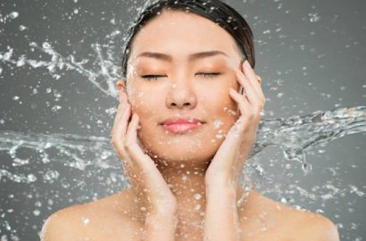 Jangan Kaget Kalau Tiba-Tiba Jerawatan, Begini Ritual Cuci Muka yang Benar