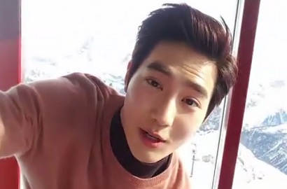 Suho EXO Sukses Bikin Fans Kaget Lewat Siaran V-App dari Swiss, Ngapain?