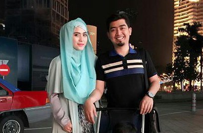 Istri Ustadz Solmed Curhat 'Dikritik' Suami di Sosmed, Lagi Ribut?