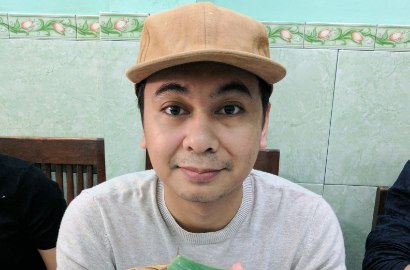 Berduka Ayah Anissa Aziza Meninggal, Raditya Dika Unggah Foto Ini