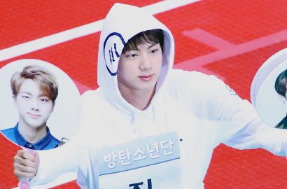 Begini Kocaknya Member BTS Kerjai Jin yang Ketiduran Saat Syuting 'ISAC'