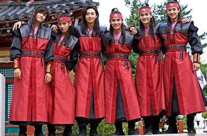 Drama Musikal 'Hwarang' Mendadak Dibatalkan, Karena Rating Rendah?