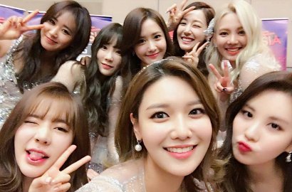 Hyoyeon cs Jadi Kucing, Awas Salah Fokus Lihat Aksi Unyu Tae Yeon Ini