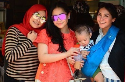 'Balas Dendam', Fans Ayu Ting Ting Beberkan Bukti Nagita 'Gantian' Baju dengan Ibu dan Adik