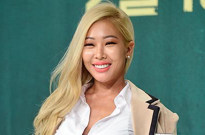 Satu-Satunya Member Wanita, Jessi Tetap Pede di Jumpa Pers 'High School Rapper'